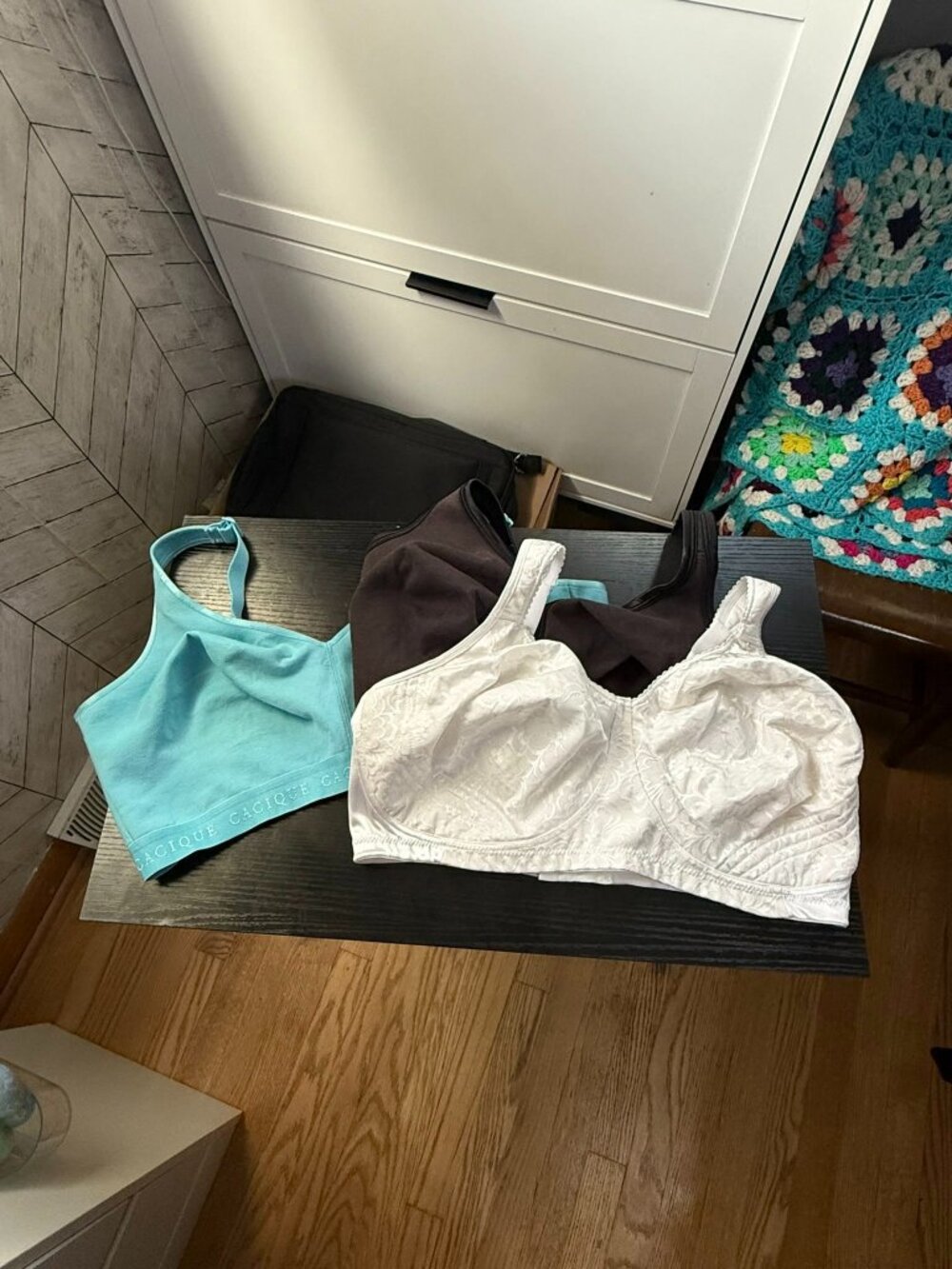Cacique & Playtex Sports Bras & Wireless Bra Bundle